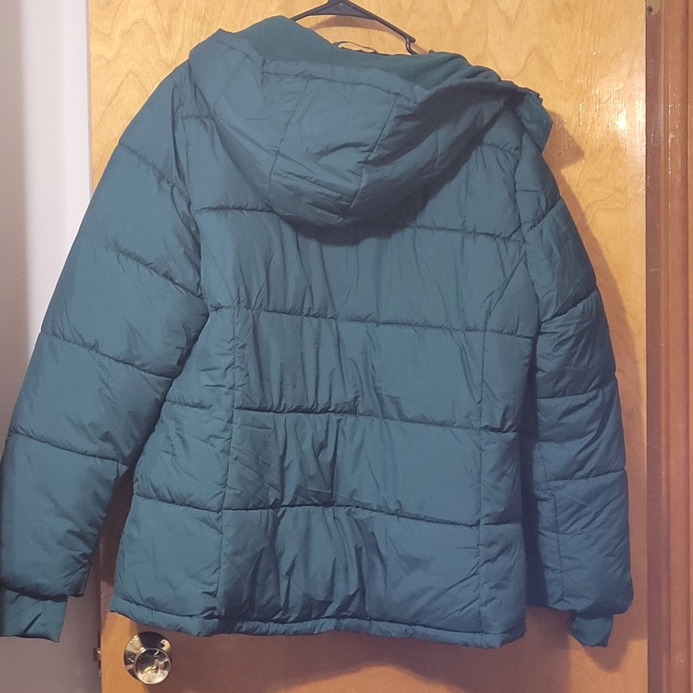 Amazon Essentials Green Puffer Jacket - image 2